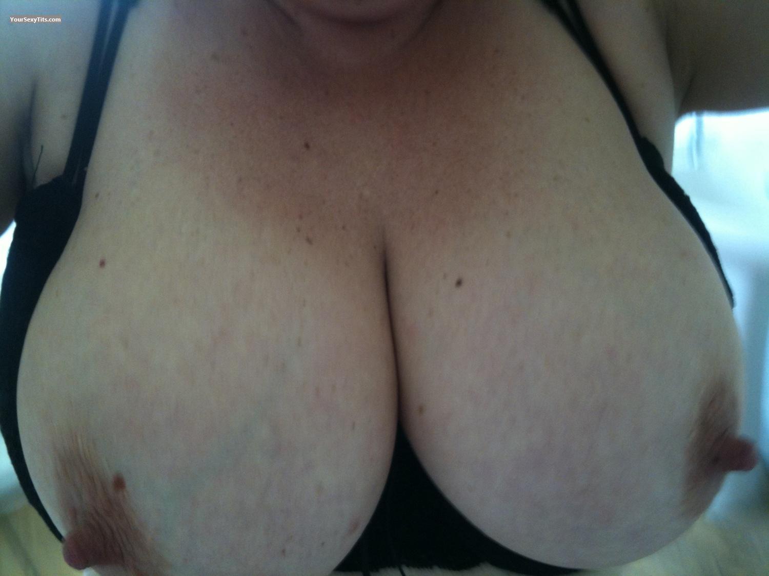 Tit Flash: My Extremely Big Tits By IPhone (Selfie) - Bouncy Lucy from United States